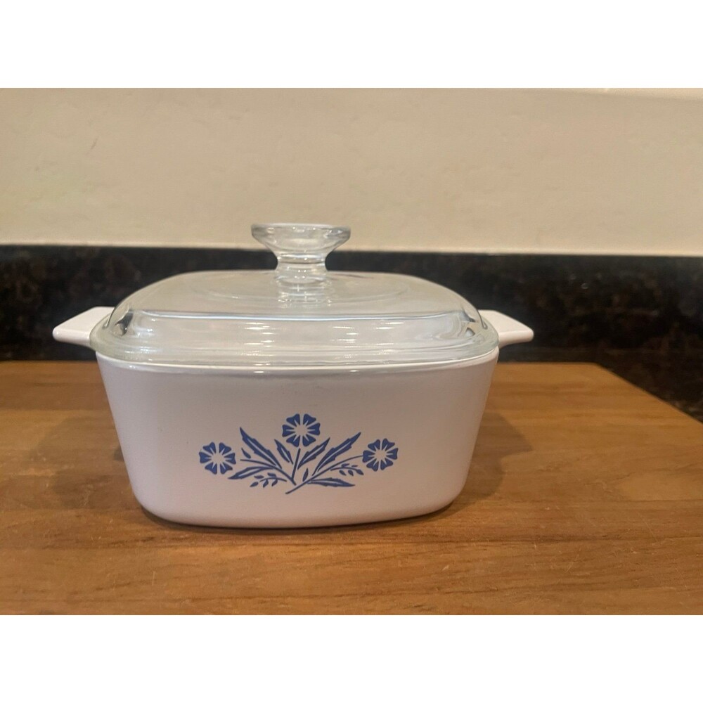 CorningWare  blue cornflower Casserole 1.5 with lid
